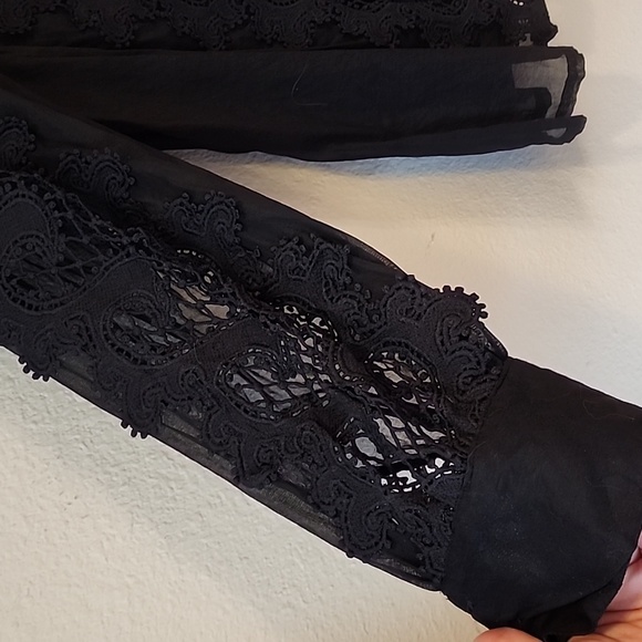 Lace inset drama sleeve shirt - Picture 3 of 3